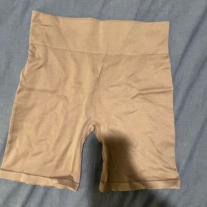 Gilly Hicks Biker Shorts Size M